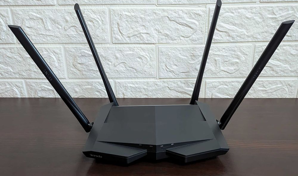 Роутер Tenda AC 10 v3