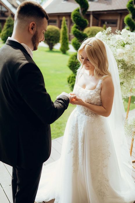 Весільна сукня б/у