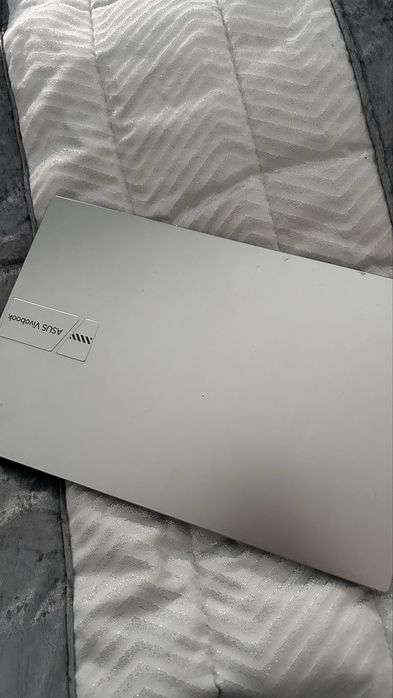 ASUS VIVOBOOK amd ryzen 7