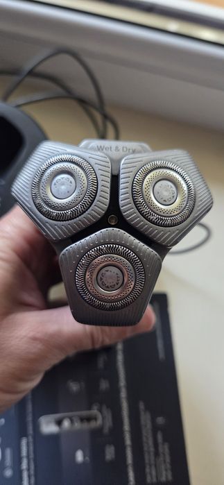 Бритва Philips S9975/55 series 9000
