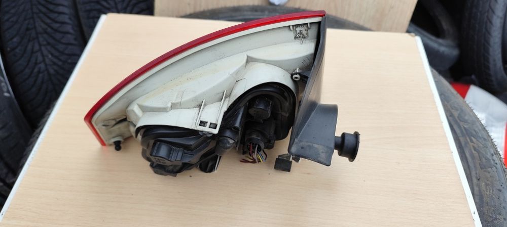 Audi A4 B7 sedan 2006r. Lampa tył prawa oryginał Hella 8E5945096