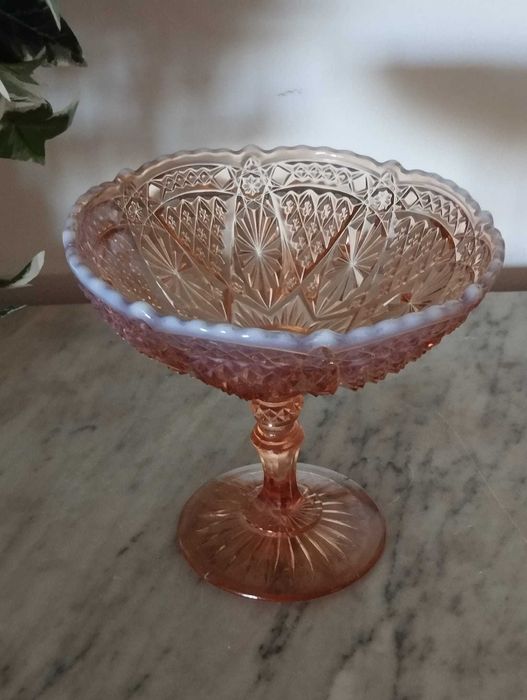 Bomboneira em Vidro Rosa Cobre