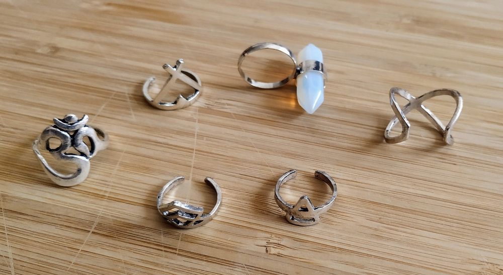 Vendo conjunto de anéis - Varios