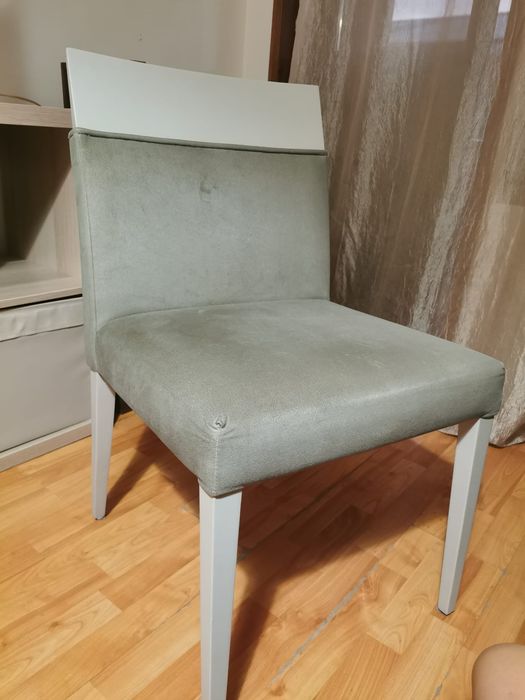 Cadeiras com textura de veludo
