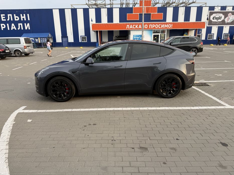 Tesla Model Y Performance 2023