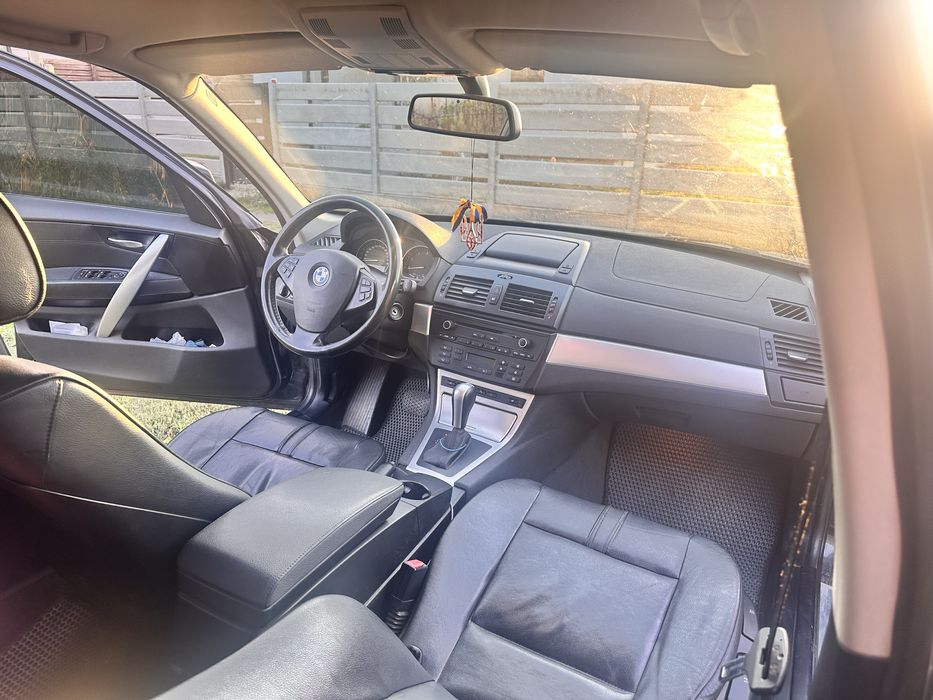 Продам BMW X3 E83