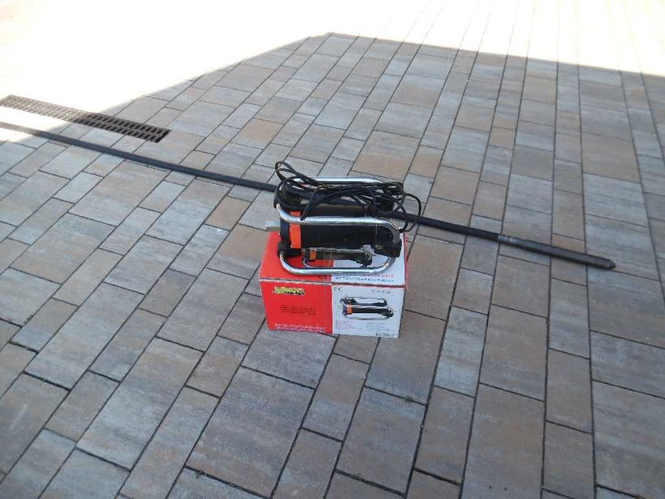 Wibrator do betonu Mecck tools AH-25 1600W