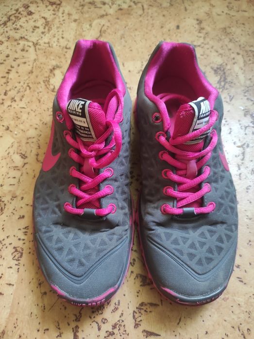 Продам кроссовки Nike, размер 38,5.