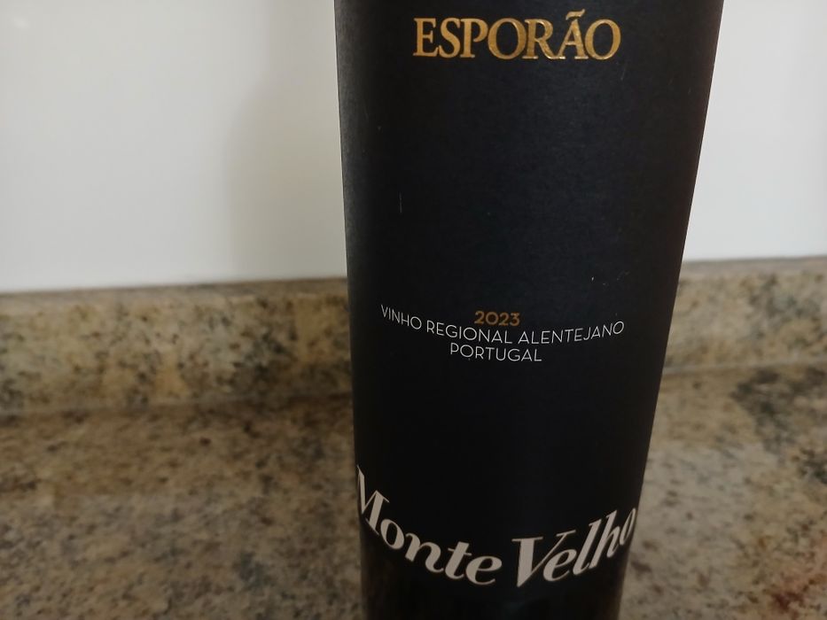 Empty Bottle "Monte Velho"64862819740546122