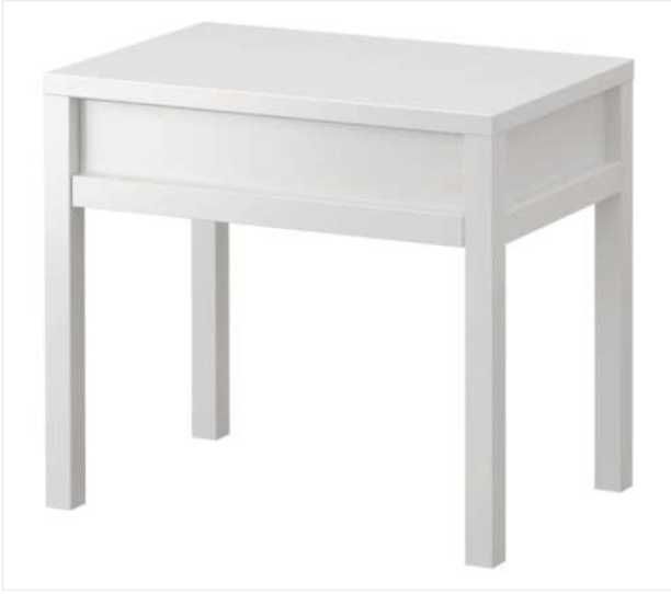 Cama, Mesa de Cabeceira e Candeeiros IKEA