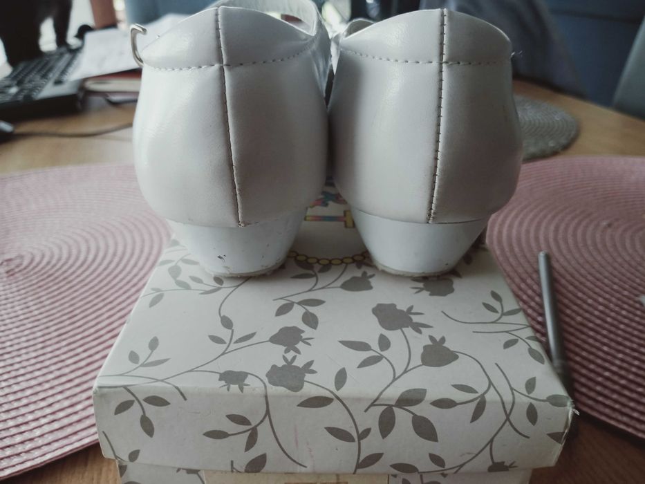 Buty komunijne dziewczęce r.34