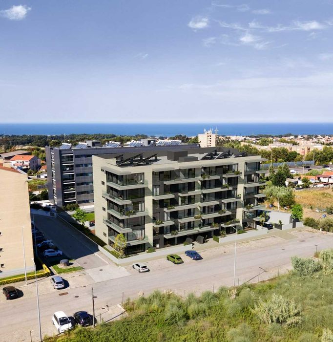 Apartamento T3 Novo com Varanda e 3 Frentes em Santa Marinha, V.N.Gaia