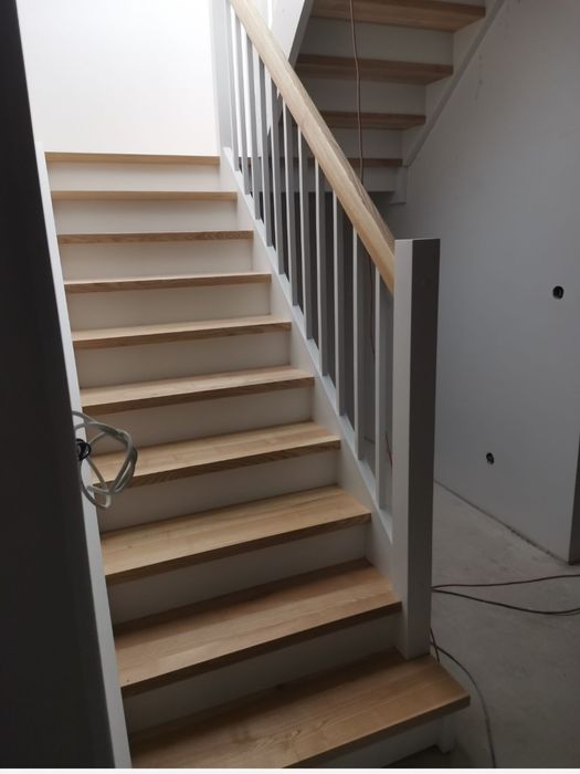 Schody drewniane na beton