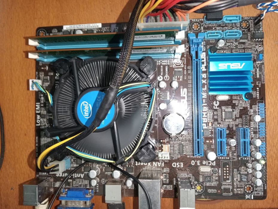 Motherboard Asus P8H61-M LX3 Plus R2.0 + i5 +8Gb