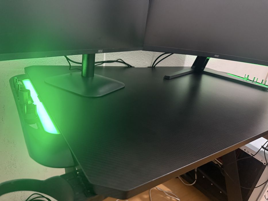 Mesa e cadeira gamer