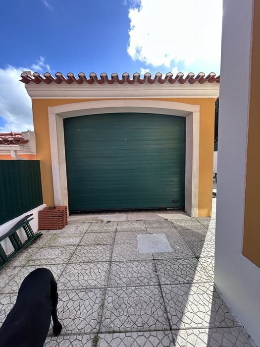 Portao de garagem com automatismo