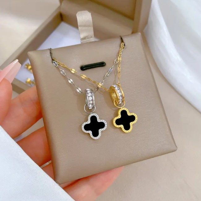 Naszyjnik Koniczyna Cyrkonie - Stal Chirurgiczna Srebrny