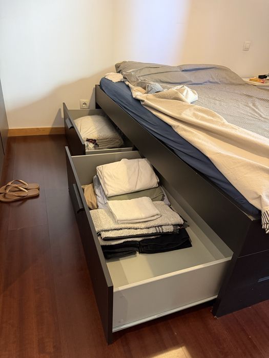 Cama Brimnes IKEA 140x200 + colchao