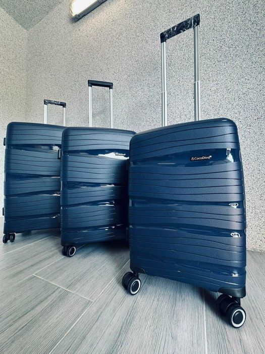 nowa walizka średnia POLIPROPYLEN / walizki podróżne do 20 kg