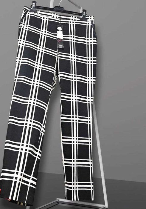 Стильные укороченные черно-белые брюки в клетку TU, р. S/М
