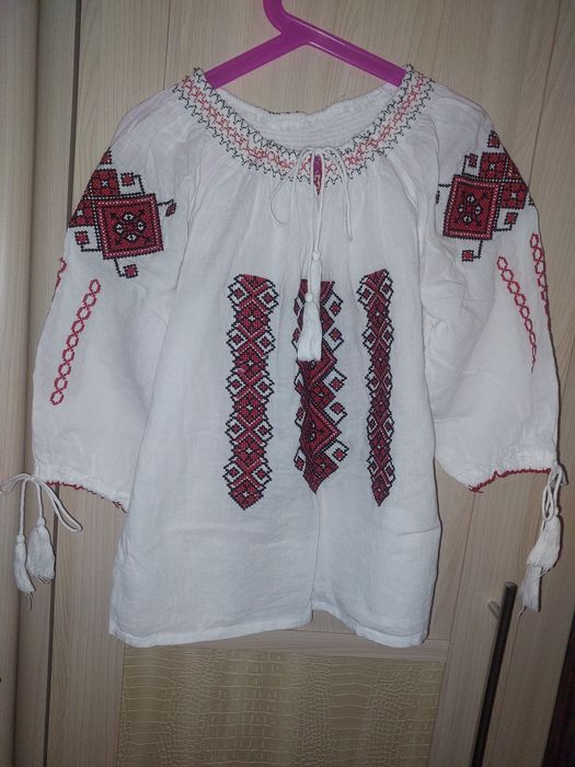 Вишиванки на дівчинку 116,122,128 по 250