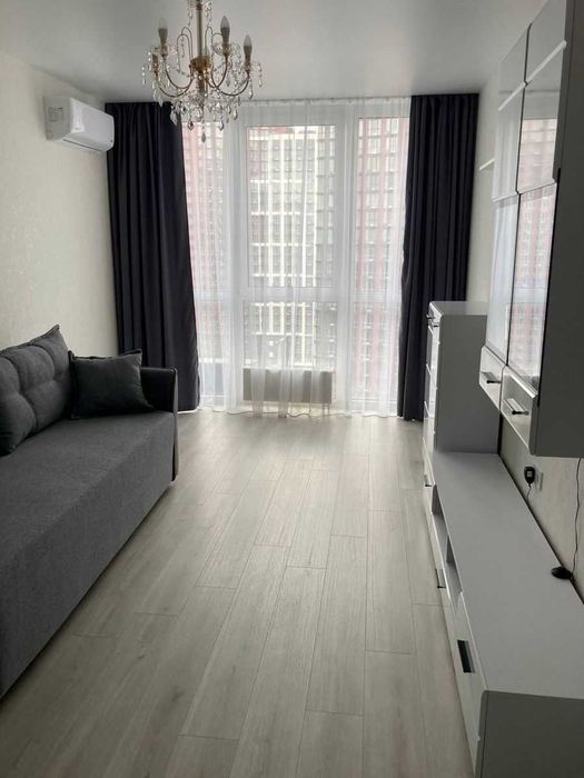 Здається 2-кімнатна квартира на вул.Віктора Некрасова 8