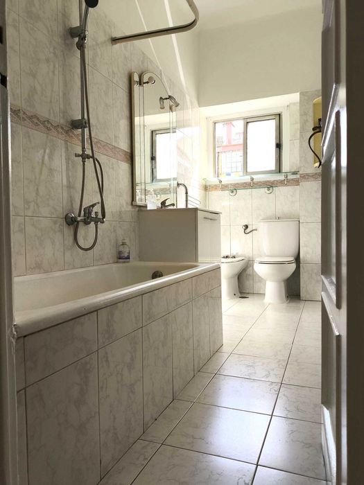 APARTAMENTO T2  - 88m² Com Terraço Privativo - BENFICA