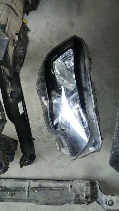 Frente para a Peugeot Partner de 2023