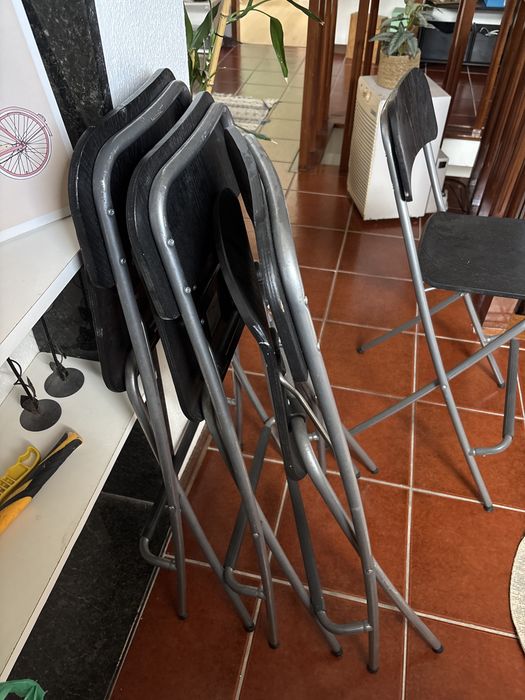 Cadeiras de pé alto