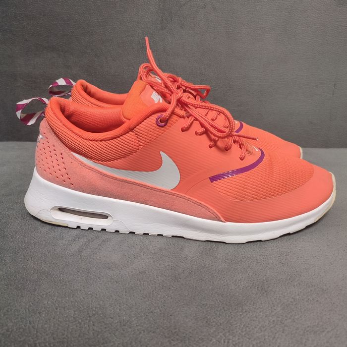 nike thea 40.5