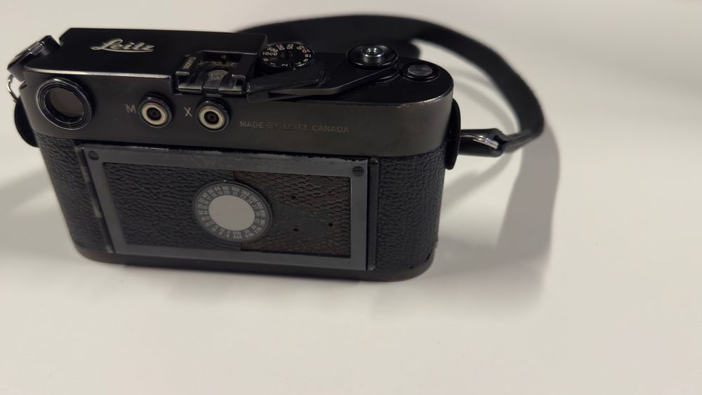 Leica M4-P + Strap Couro