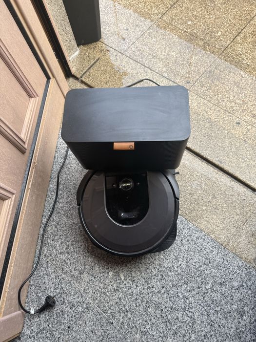 Irobot i8 + com fatura em bom estado