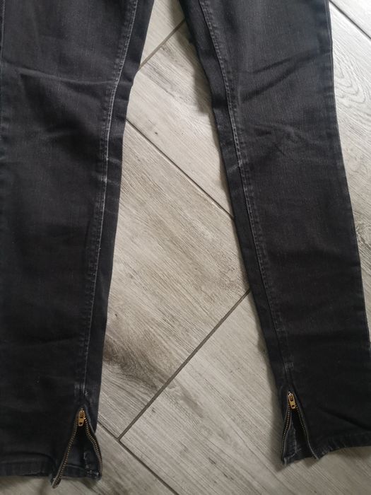 Czarne jeansy Levis W28 L32, spodnie rurki