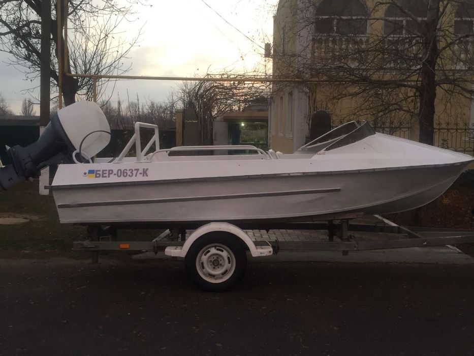 Продам лодку крым