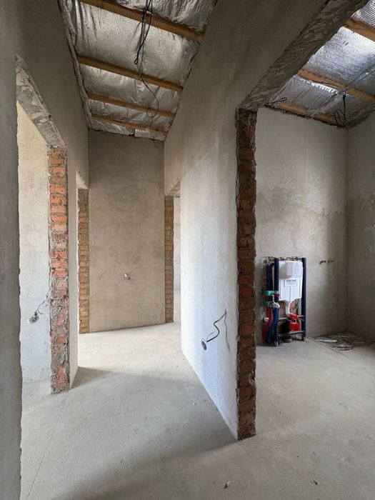 р Двоян у масиві Криниченька, двоповерховий, автономне газове