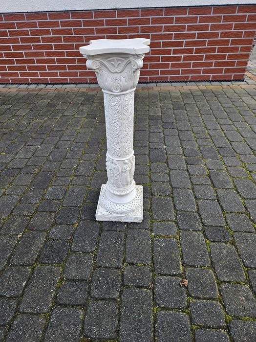 postument, słupek ozdobny