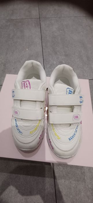 Sprzedam nowe buty Deezee 31