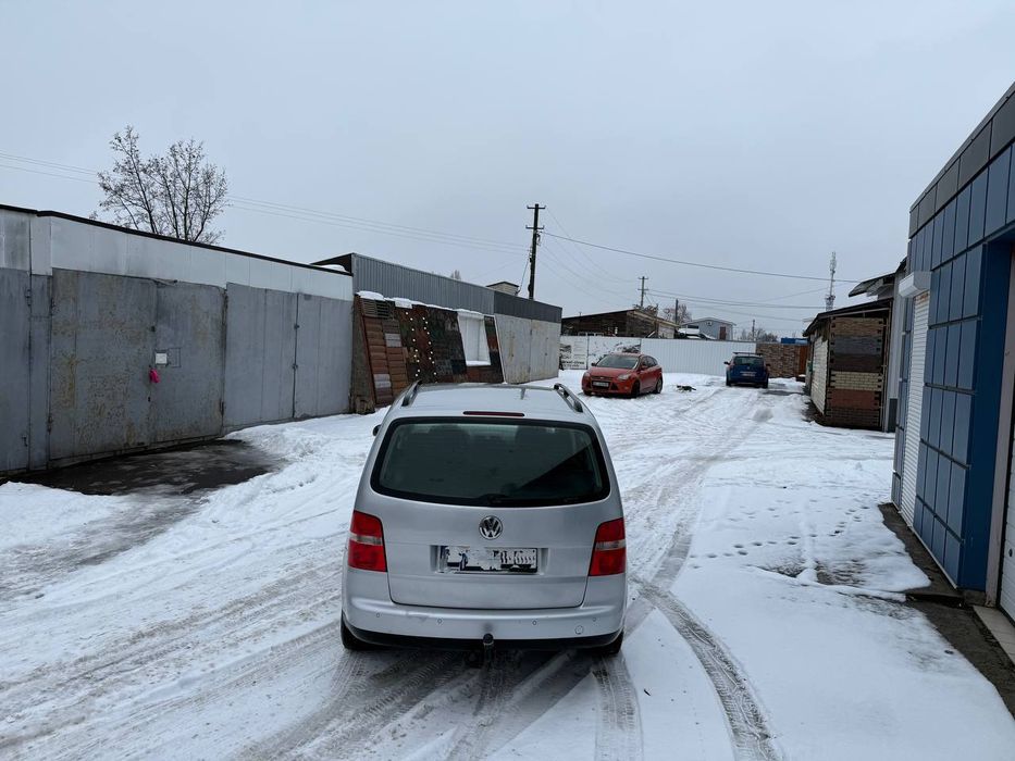 Volkswagen Tauran 2.0 дизель ,механика Идеальное состояние