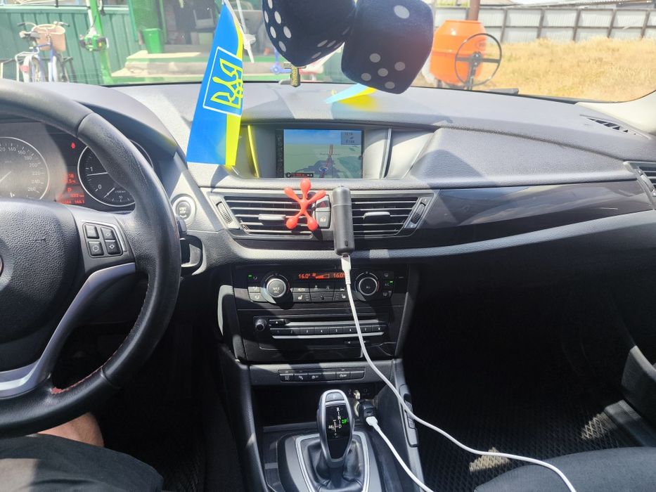 Продам BMW -x1   2014 року
