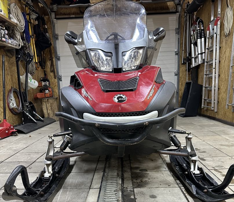 Снегоход BRP в хорошем состояни.