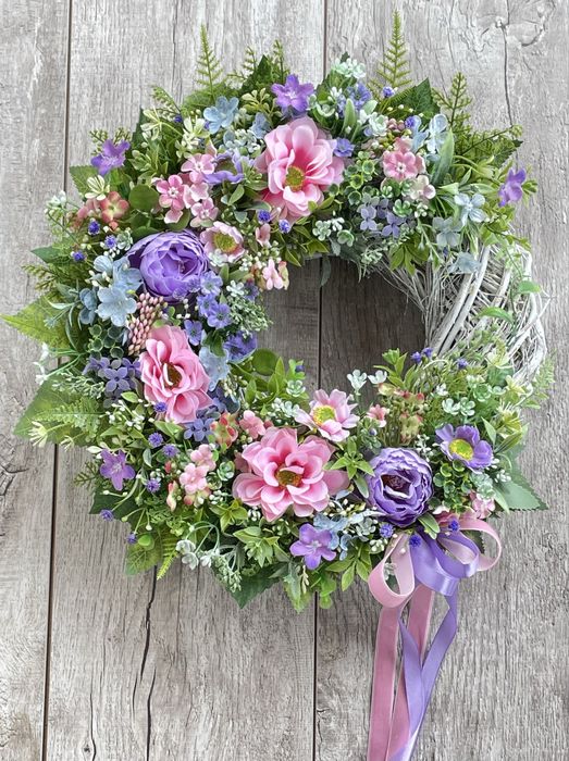 Wianek kwiatowy wiosenny