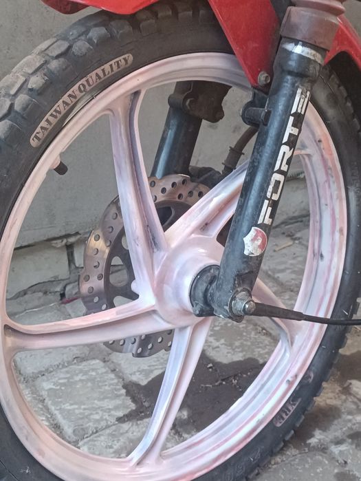 альфа 125 кубов червона