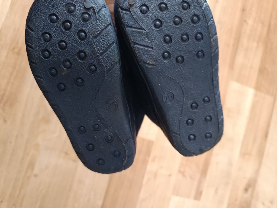 Nr353) buty trampki kapcie chłopięce r 25