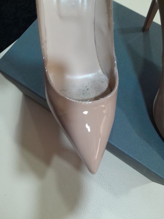 Sapato  verniz Nero Giardani  nude