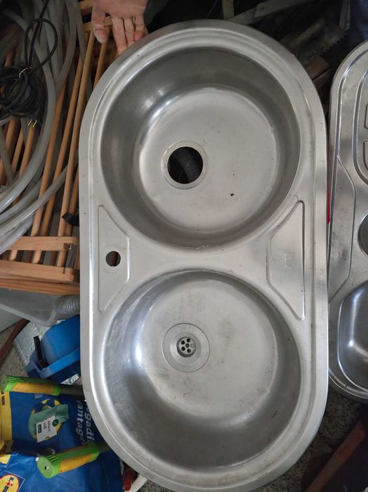 2 Lava-loiças em inox usados – cozinha / lavandaria
