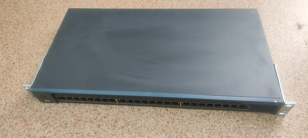 Комутатор Cysco WS-C2950-24