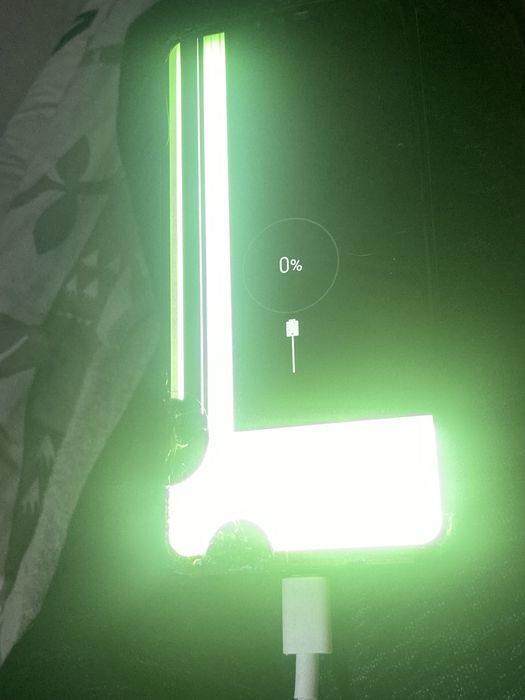 Продам LG v40 thinQ