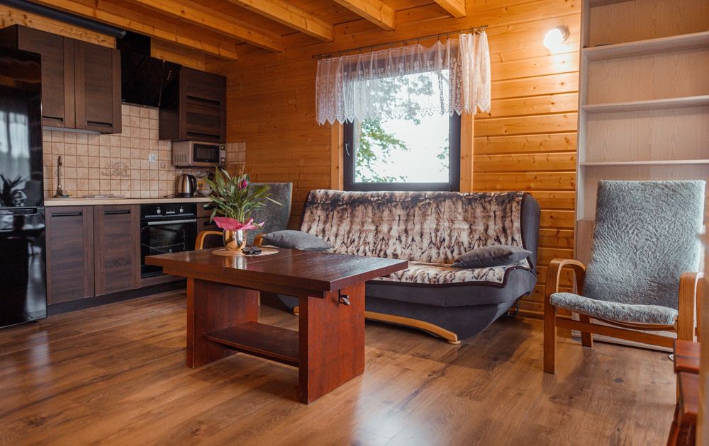 Domek w Chmielnie nad samym jeziorem