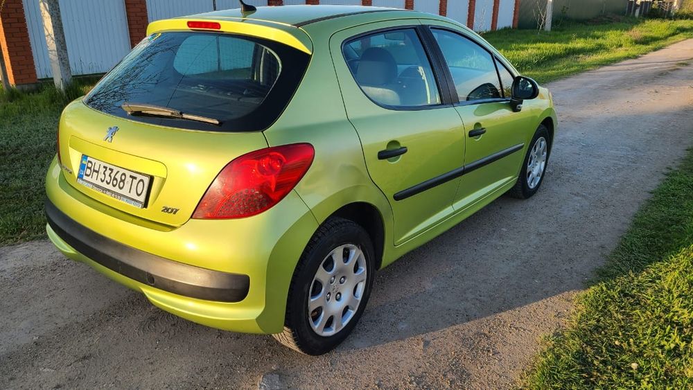 Продам своє авто  Рeugeot  207