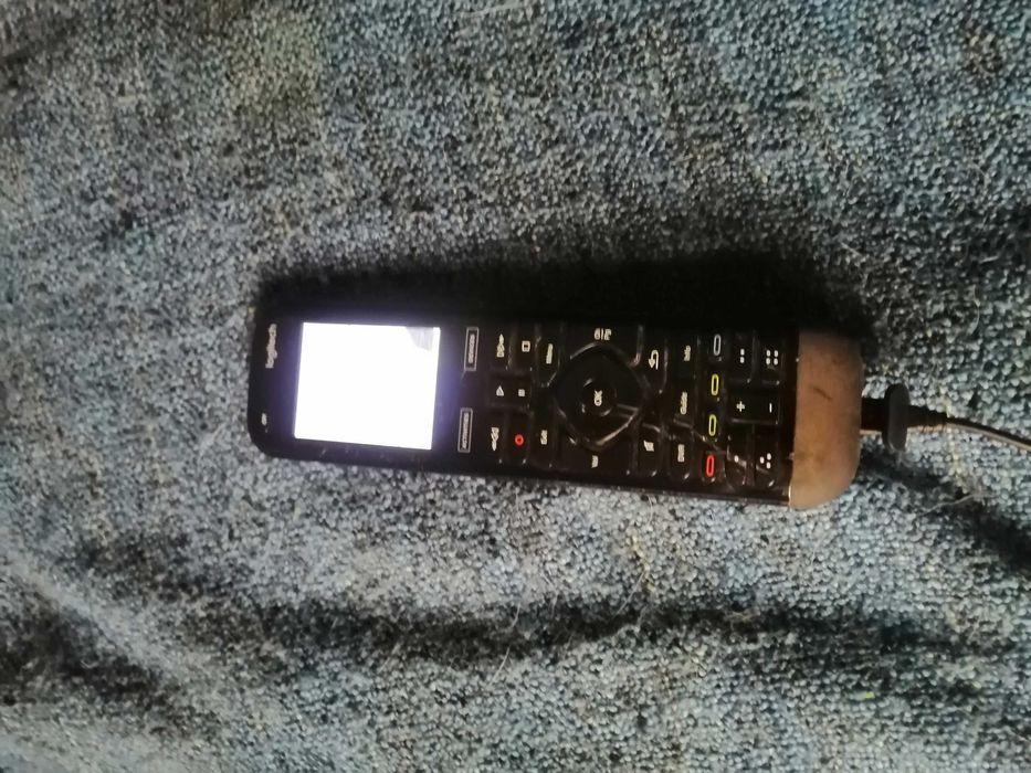 pilot logitech ekran pekniety